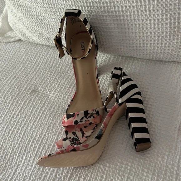 NWOT Just Fab Heels - Picture 5 of 7